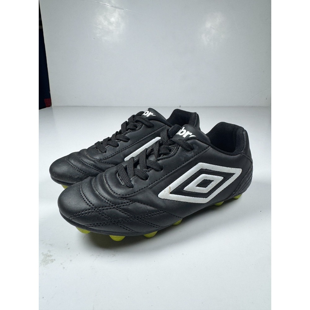 Umbro Finale UMT4005-019 Youth 1 Black Leather Low Top Lace Up Soccer Cleats